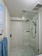 Lake and the City Bed and Breakfast