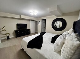 Lake and the City Bed and Breakfast