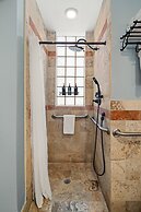 Kasa La Flora and Impala Miami Beach