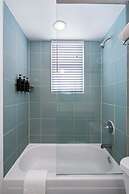 Kasa La Flora and Impala Miami Beach