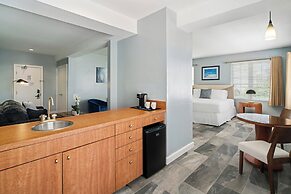 Kasa La Flora and Impala Miami Beach