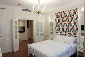 Alness Hote Nişantaşı