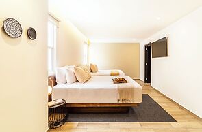 Grand Chapultepec by Kukun