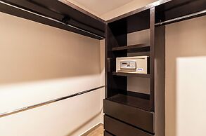 Grand Chapultepec by Kukun