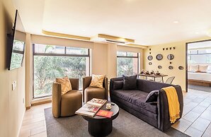 Grand Chapultepec by Kukun