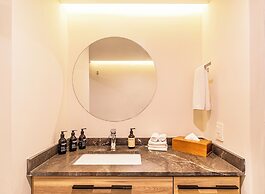 Grand Chapultepec by Kukun