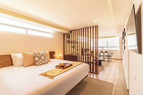 Grand Chapultepec by Kukun