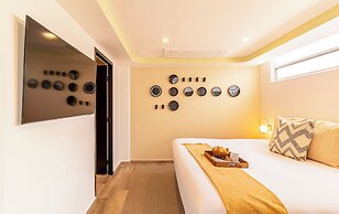 Grand Chapultepec by Kukun