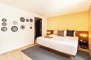 Grand Chapultepec by Kukun