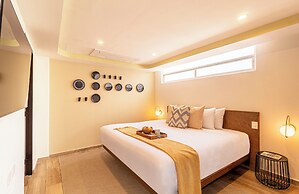 Grand Chapultepec by Kukun