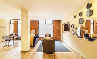 Grand Chapultepec by Kukun