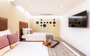 Grand Chapultepec by Kukun