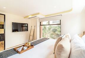 Grand Chapultepec by Kukun