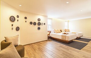 Grand Chapultepec by Kukun