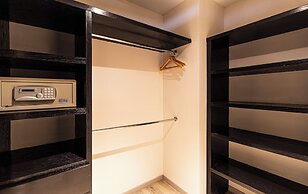 Grand Chapultepec by Kukun