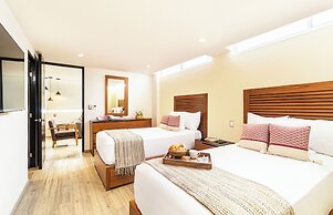 Grand Chapultepec by Kukun