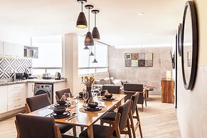 Grand Chapultepec by Kukun