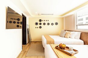 Grand Chapultepec by Kukun