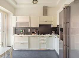 Elegant and bright property Rome Italy