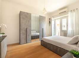 Elegant and bright property Rome Italy