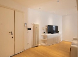 Elegant and bright property Rome Italy