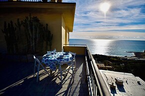 Blue Sky Apartment by Wonderful Italy
