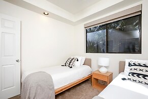 Napili Bay NPG-C11 by KBM