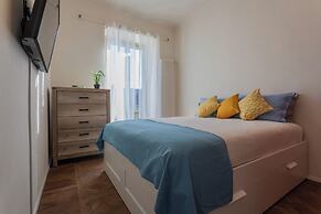 Graffiti Apartment by Wonderful Italy