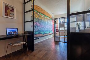 Graffiti Apartment by Wonderful Italy