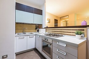 Stylish Apartment at Piazza Municipio