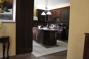 Villa GuavaBerry 5BR 6Bds 12Pax HugePool