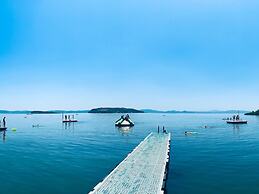 Mobile Home Deluxe With Covered Veranda Near Lake Trasimeno