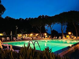 Mobile Home Deluxe With Covered Veranda Near Lake Trasimeno
