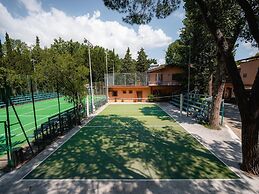 Mobile Home Deluxe With Covered Veranda Near Lake Trasimeno