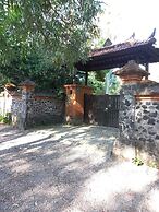 Bali North Beach B&B