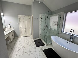 Spacious 5-bedroom Home for Large Family