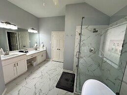 Spacious 5-bedroom Home for Large Family