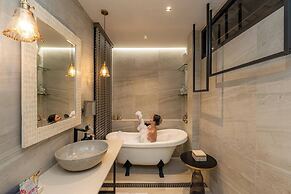 Sealord Naithon Beach Phuket