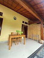 Bali Asli Guest House by EPS