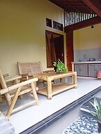 Bali Asli Guest House by EPS