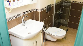 Mini Harem Hotel