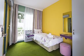 Mini Harem Hotel
