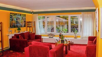 Mini Harem Hotel