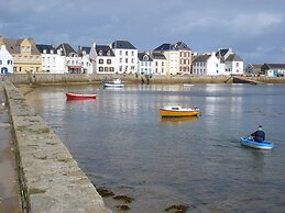 Charming Holiday Home Near Pointe du Raz