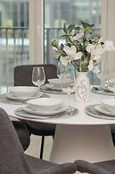 Warsaw Domaniewska by Renters Prestige