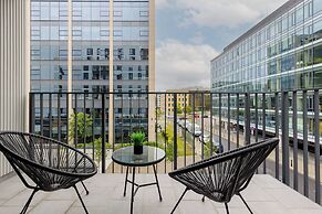 Warsaw Domaniewska by Renters Prestige