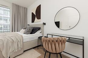 Warsaw Domaniewska by Renters Prestige