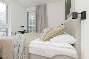 Warsaw Domaniewska by Renters Prestige