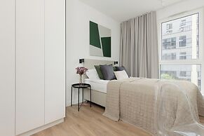 Warsaw Domaniewska by Renters Prestige