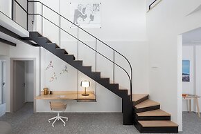 Acropolis Iconic Estate